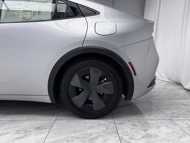 Used 2024 Toyota Prius LE image 9