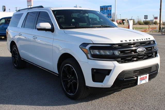 Used 2024 Ford Expedition Max Limited image 3