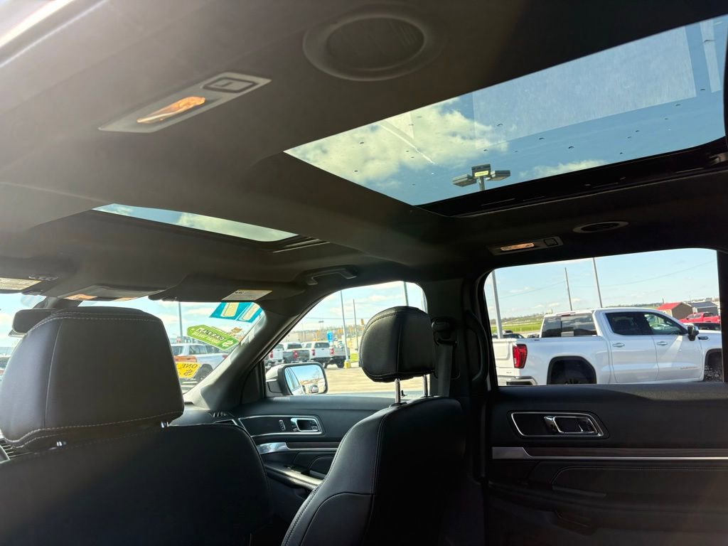Used 2017 Ford Explorer Limited w/ Equipment Group 301A image 14