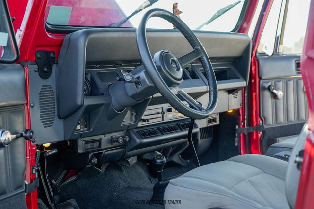 Used 1991 Jeep Wrangler Renegade AWD/4WD image 39
