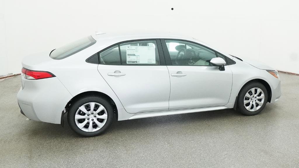 Used 2026 Toyota Corolla LE FWD image 9