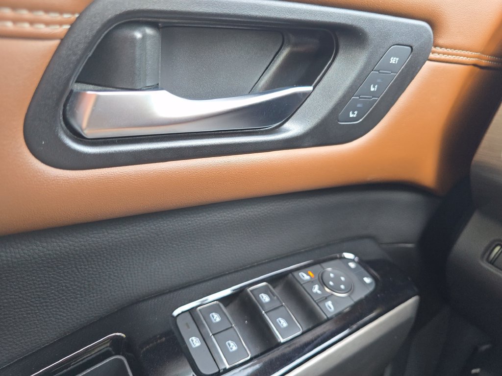 Used 2023 Nissan Pathfinder Platinum AWD/4WD image 38
