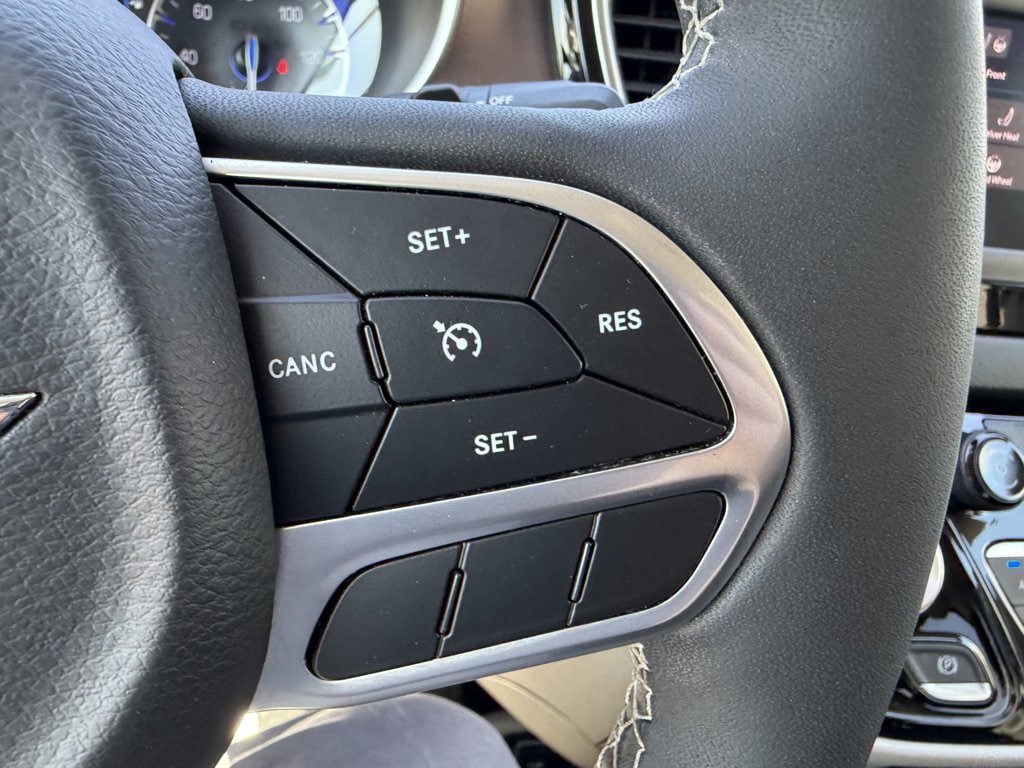 Used 2023 Chrysler Voyager LX FWD image 23