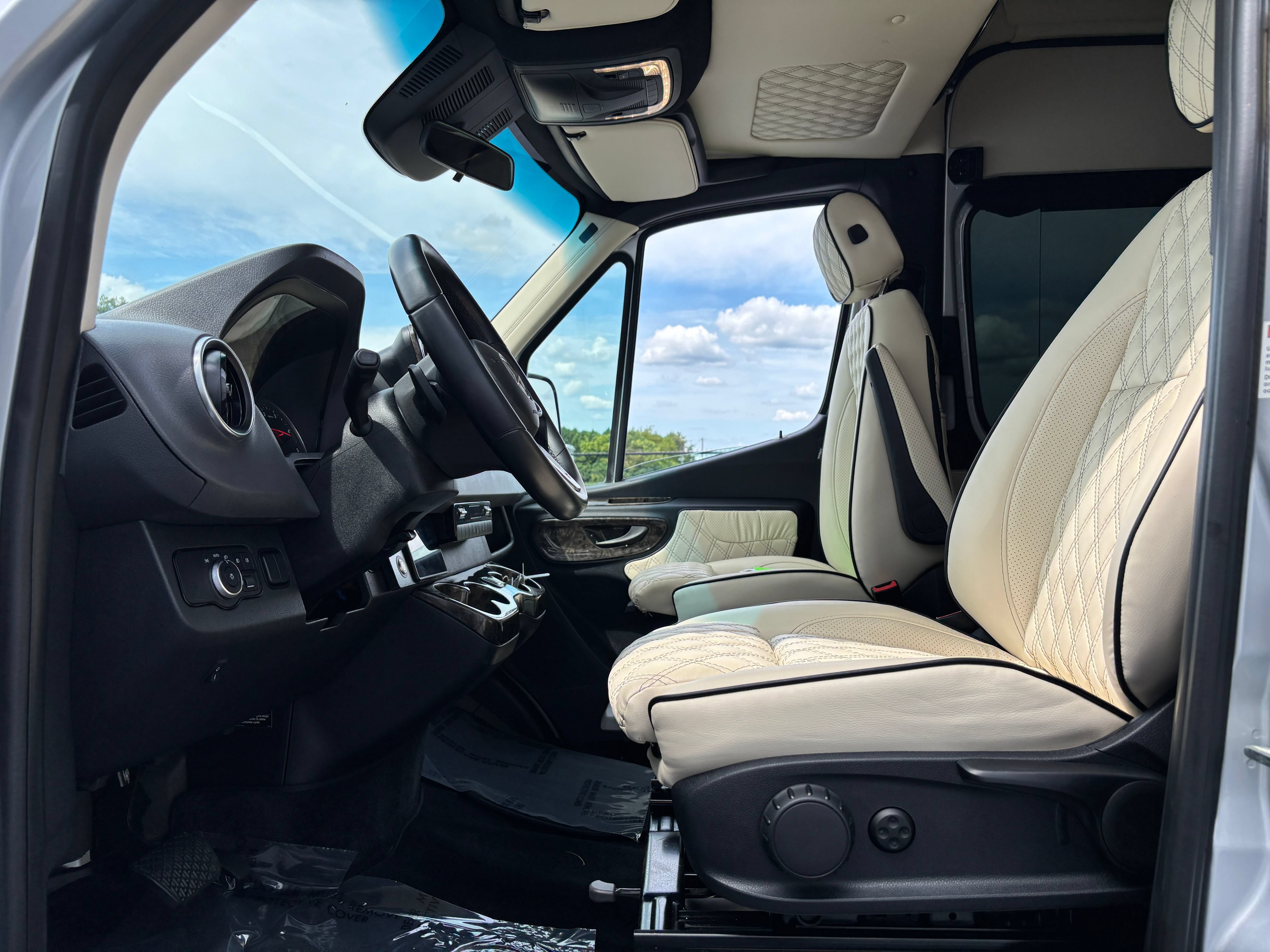 Used 2020 Mercedes-Benz Sprinter 3500 image 20