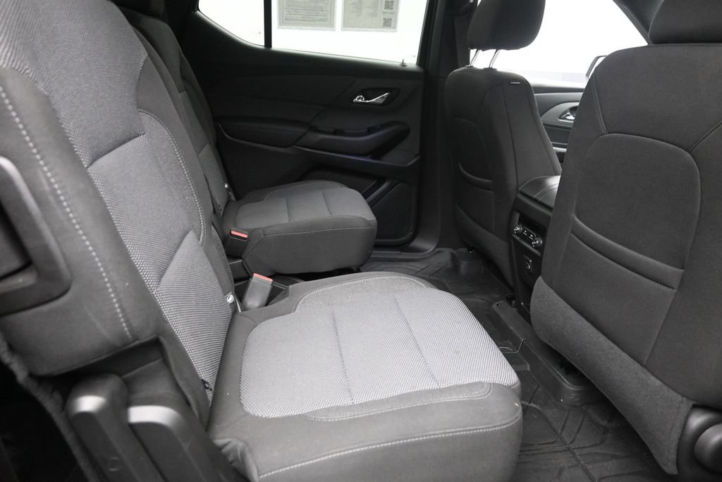 Used 2023 Chevrolet Traverse LT AWD/4WD image 10