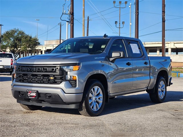 Used 2024 Chevrolet Silverado 1500 Custom image 3
