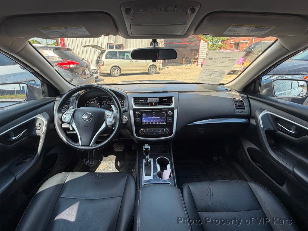 Used 2018 Nissan Altima 2.5 SR w/ SR Midnight Edition FWD image 13