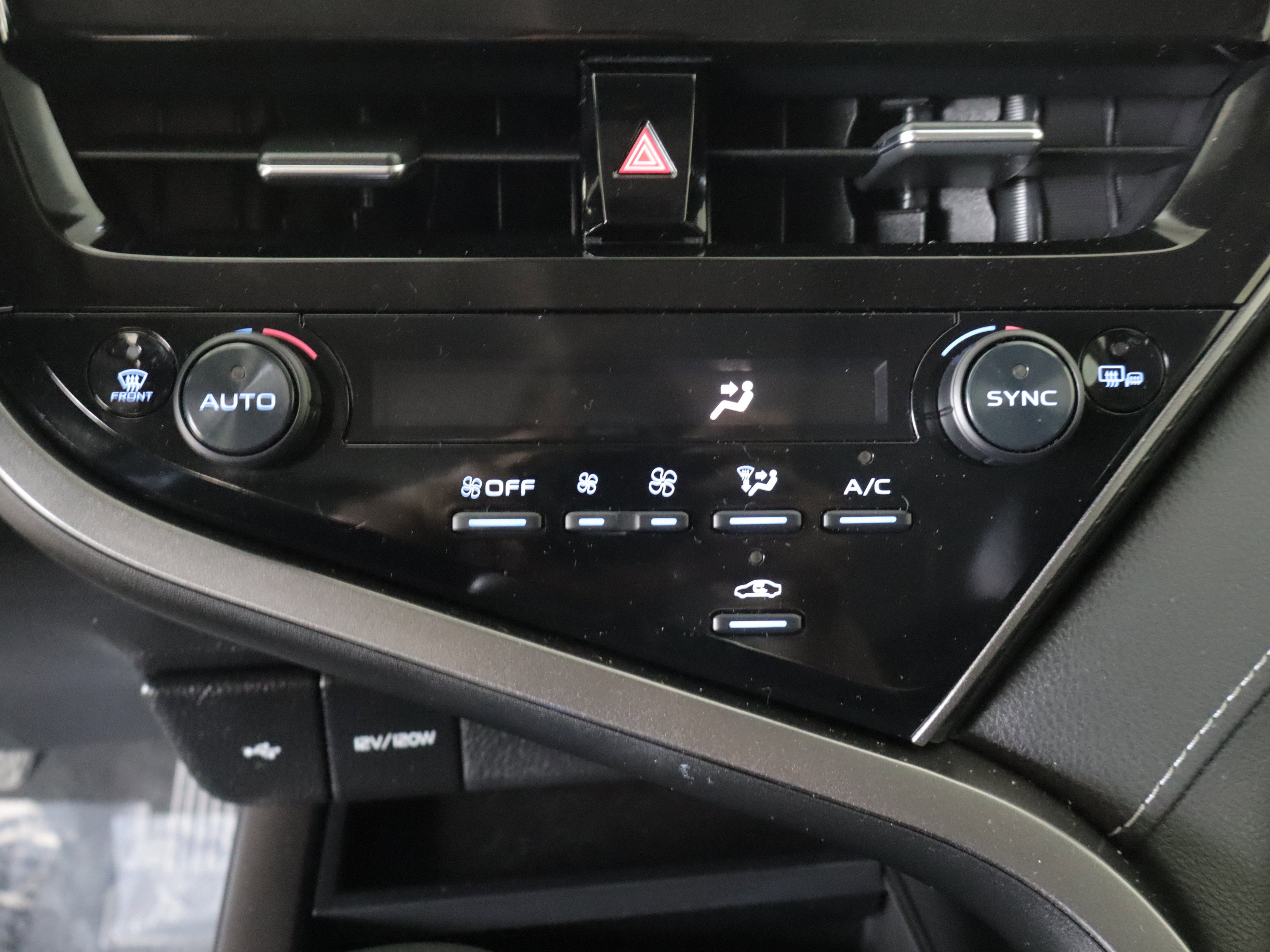 Used 2024 Toyota Camry SE FWD image 16