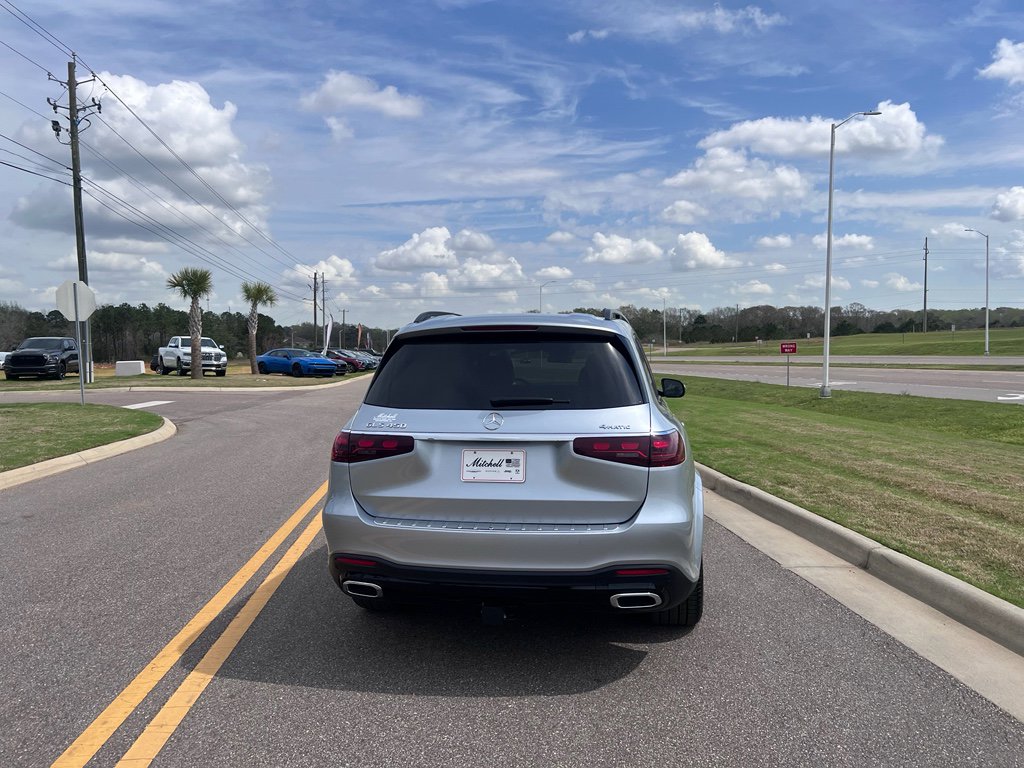 Used 2025 Mercedes-Benz GLS 450 4MATIC image 5