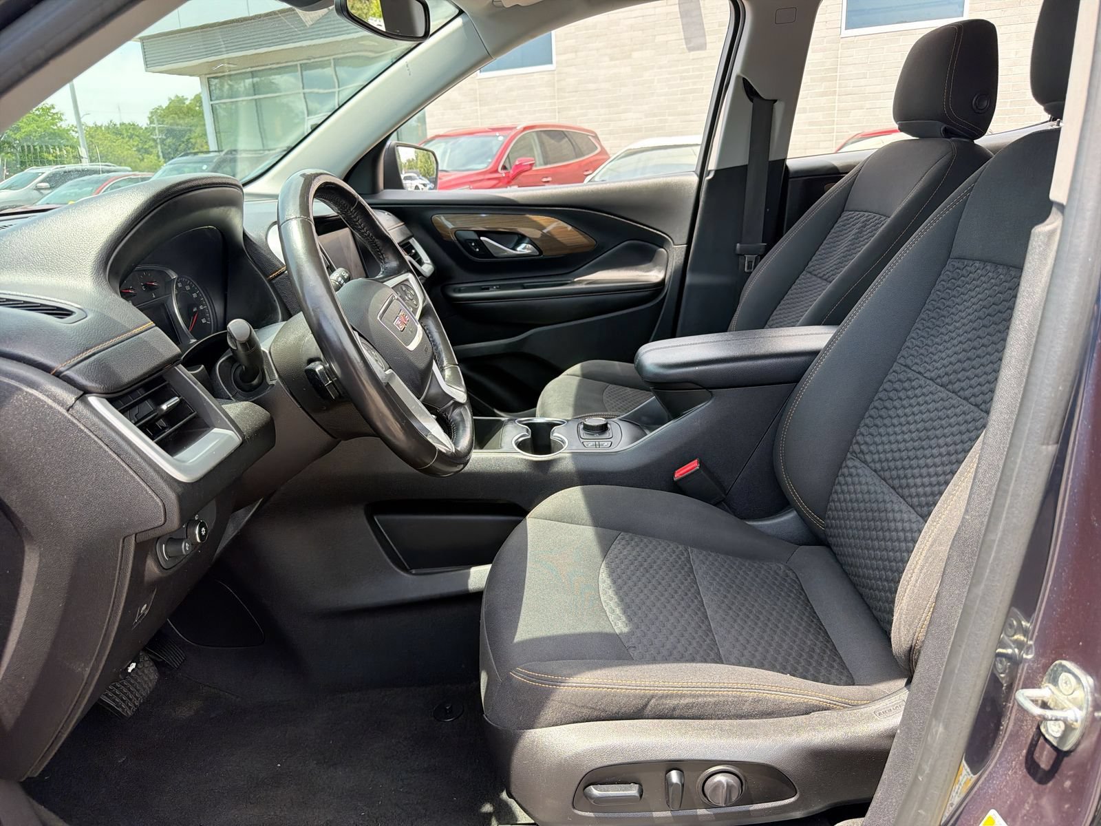 Used 2019 GMC Terrain SLE w/ Driver Convenience Package FWD image 14