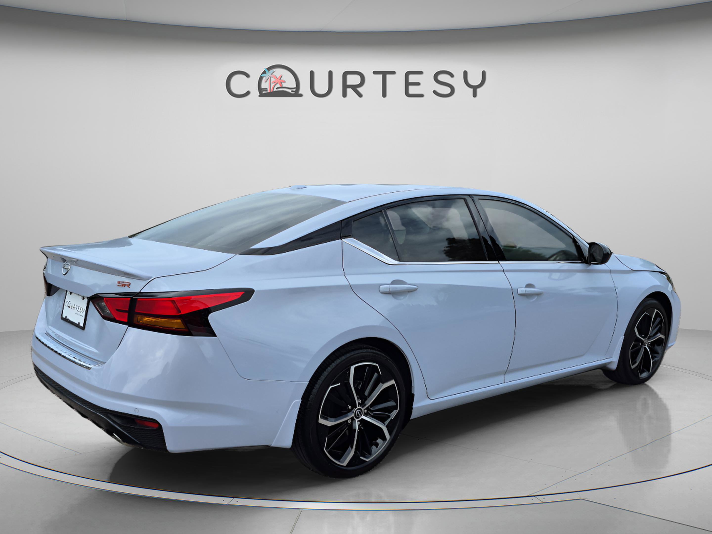 Certified 2023 Nissan Altima 2.5 SR FWD image 7