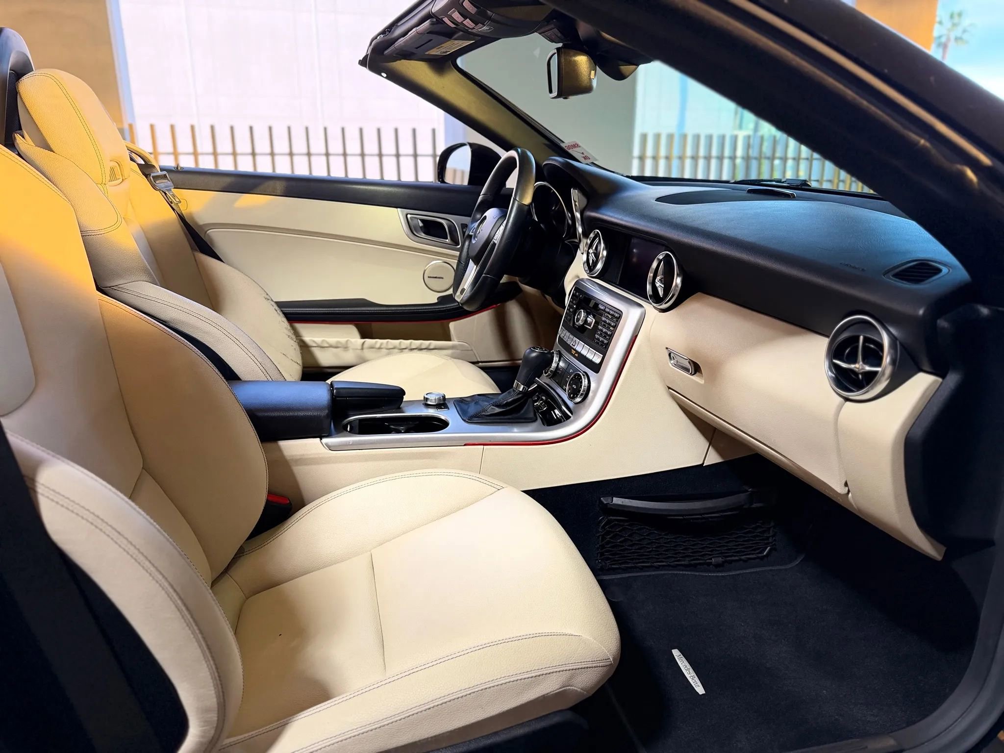Used 2014 Mercedes-Benz SLK 250 w/ Sport Package image 22