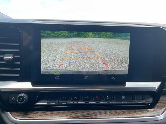 Used 2022 Chevrolet Silverado 1500 LT w/ Convenience Package II AWD/4WD image 32