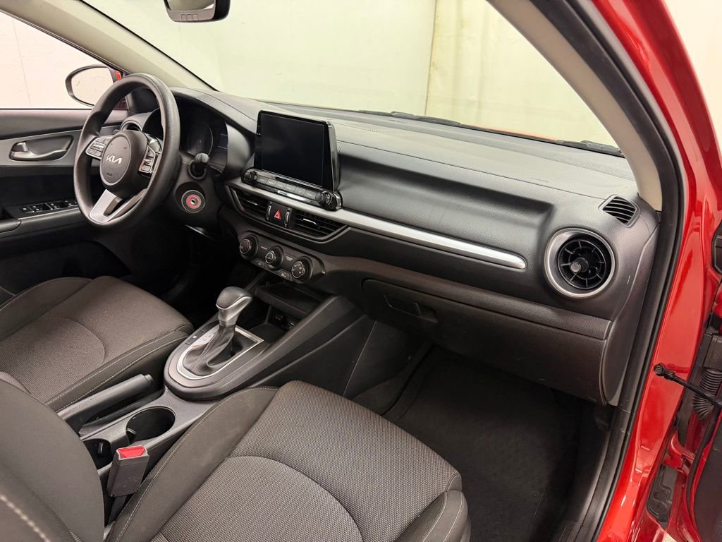 Used 2023 Kia Forte LXS w/ LXS Technology Package image 11