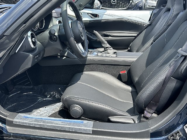 Used 2026 MAZDA MX-5 Miata RF Grand Touring RWD image 17