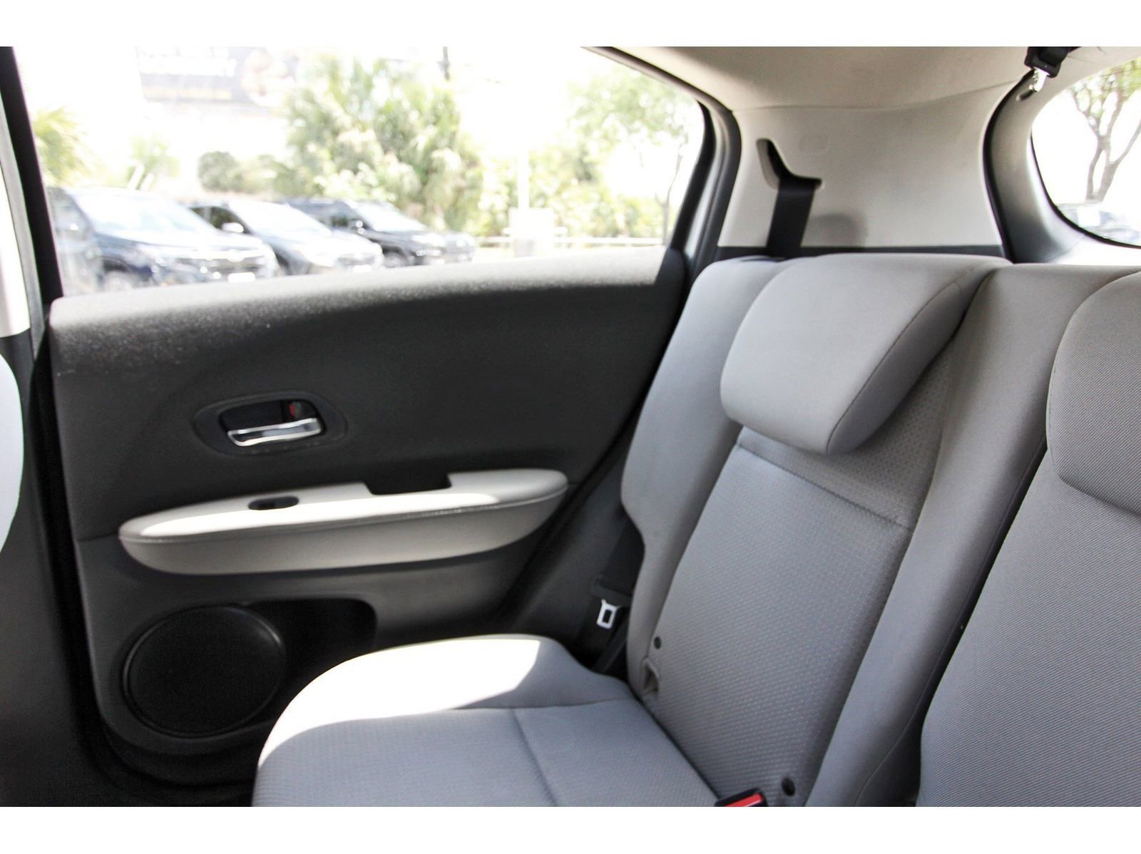 Used 2022 Honda HR-V LX image 11