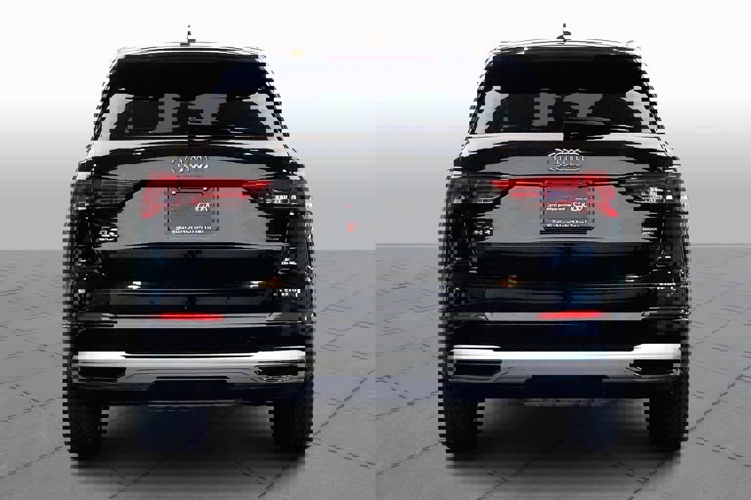 Used 2021 Audi Q3 2.0T Premium w/ Convenience Package image 5