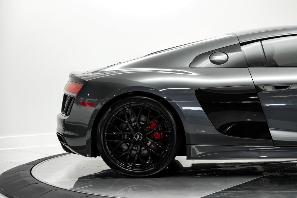 Used 2018 Audi R8 V10 AWD/4WD image 13
