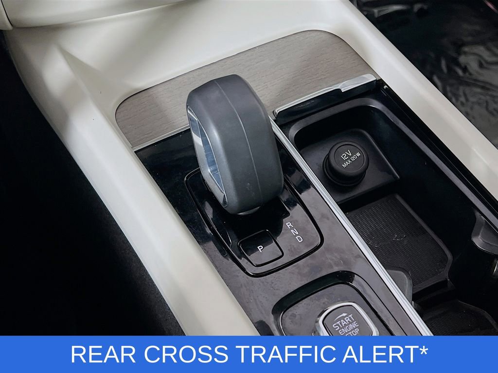 Used 2023 Volvo XC60 T8 Plus image 18