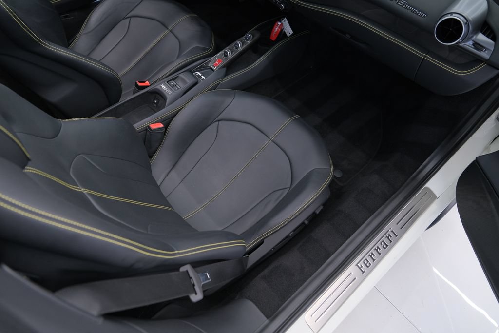 Used 2022 Ferrari F8 Tributo RWD image 21