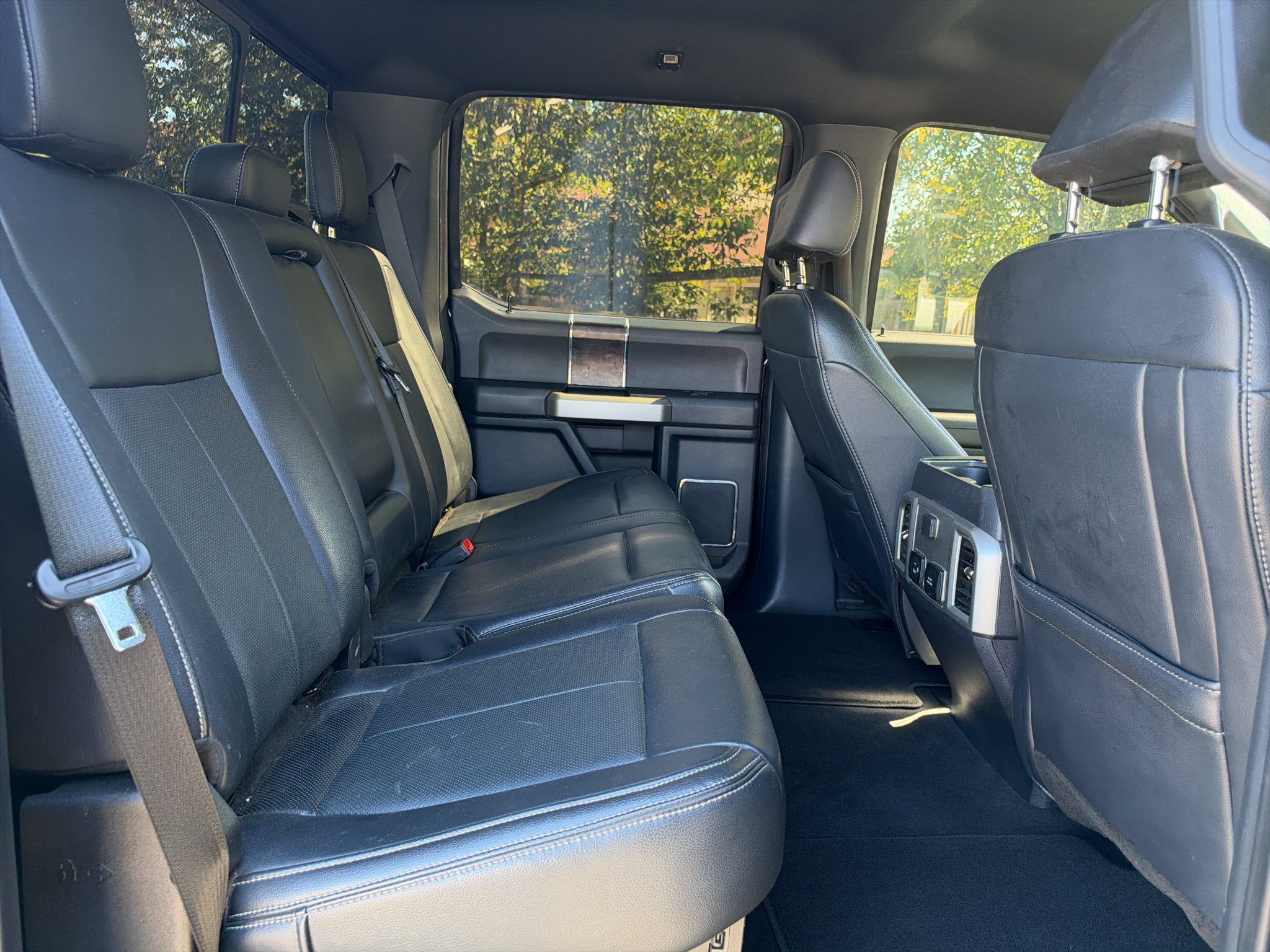 Used 2022 Ford F250 Lariat w/ Lariat Ultimate Package AWD/4WD image 23