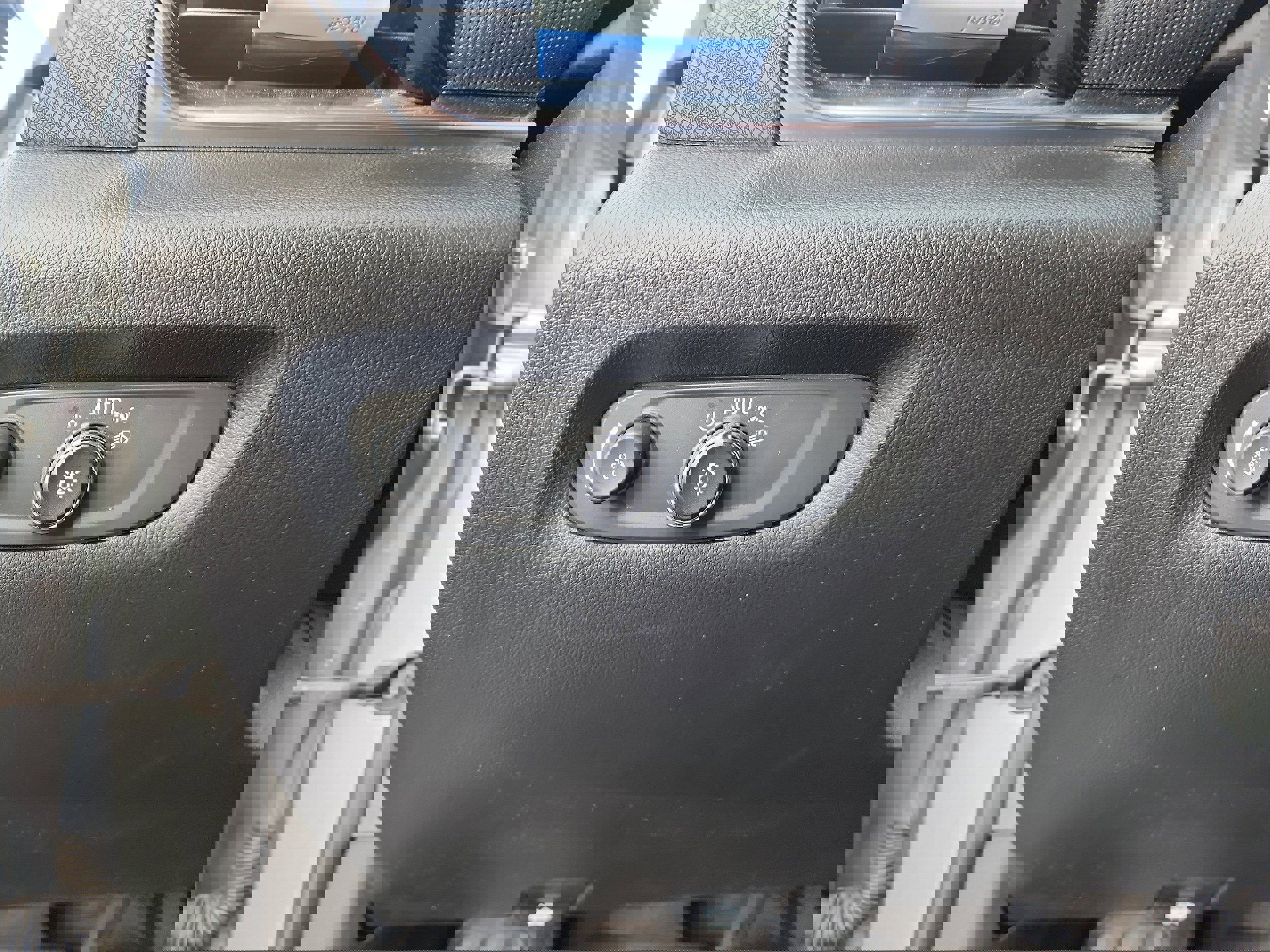 Used 2023 Chevrolet Traverse Premier w/ LPO, Cargo Package image 24