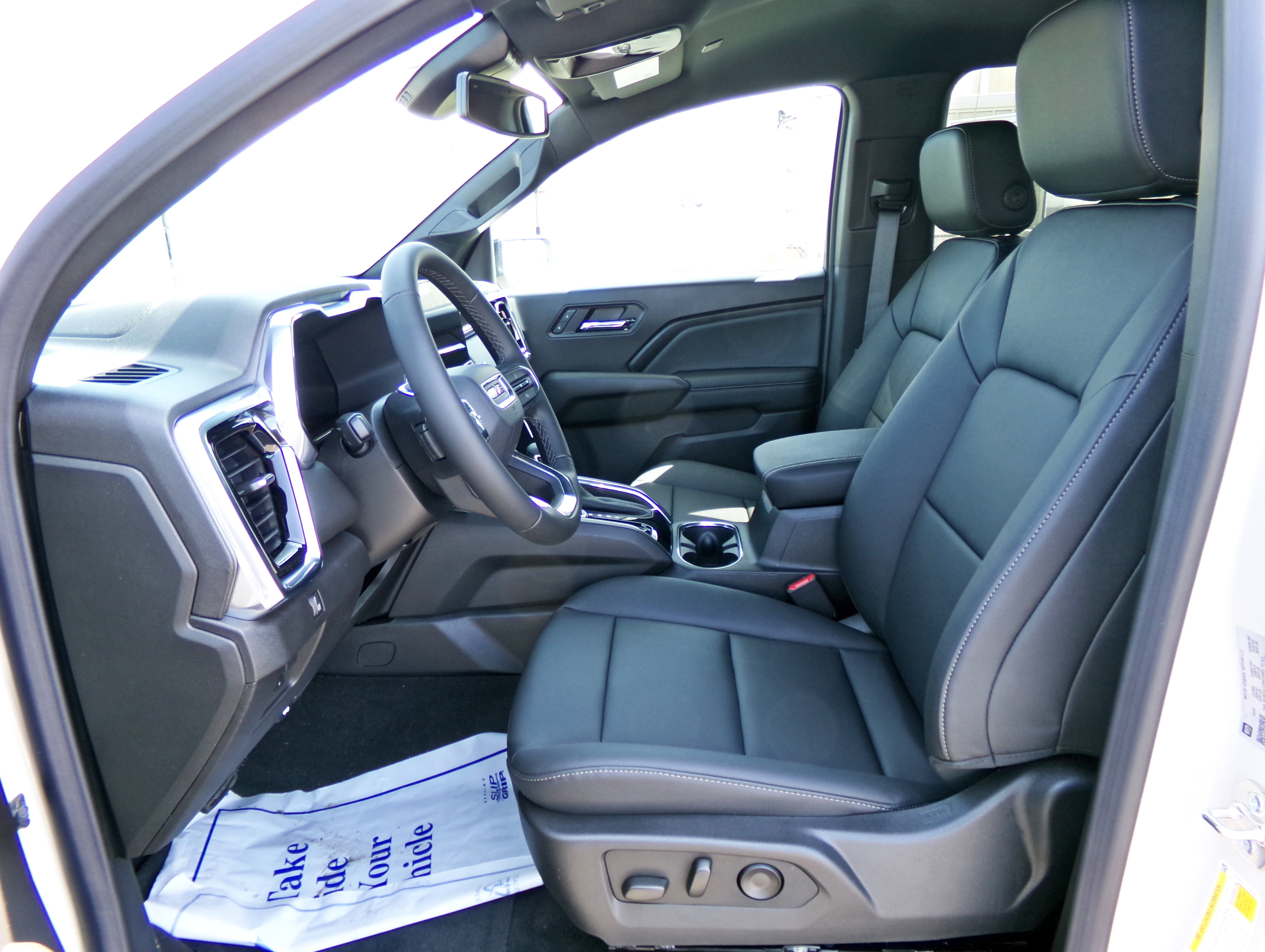 New 2026 GMC Canyon Elevation w/ Convenience Package image 12