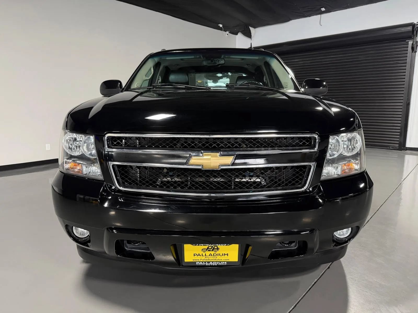 Used 2007 Chevrolet Avalanche LTZ w/ LTZ Preferred Equipment Group AWD/4WD image 2