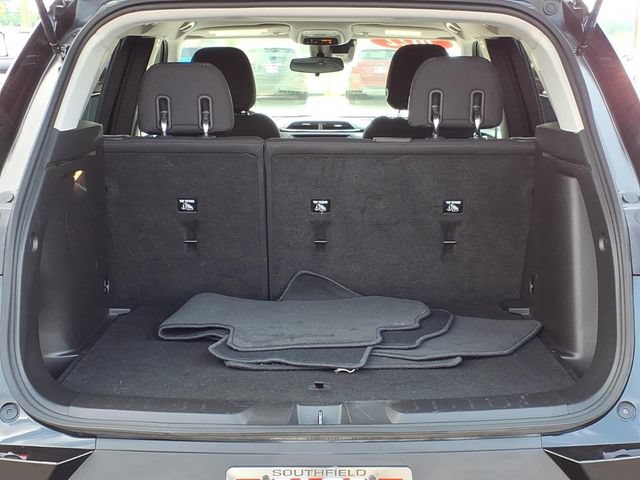 Used 2022 Chevrolet TrailBlazer LT w/ LPO, Blackout Package FWD image 8
