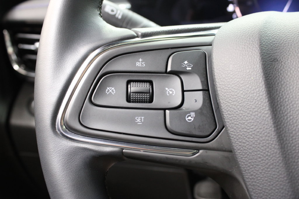 Used 2025 Buick Envista Sport Touring w/ Convenience I Package FWD image 26