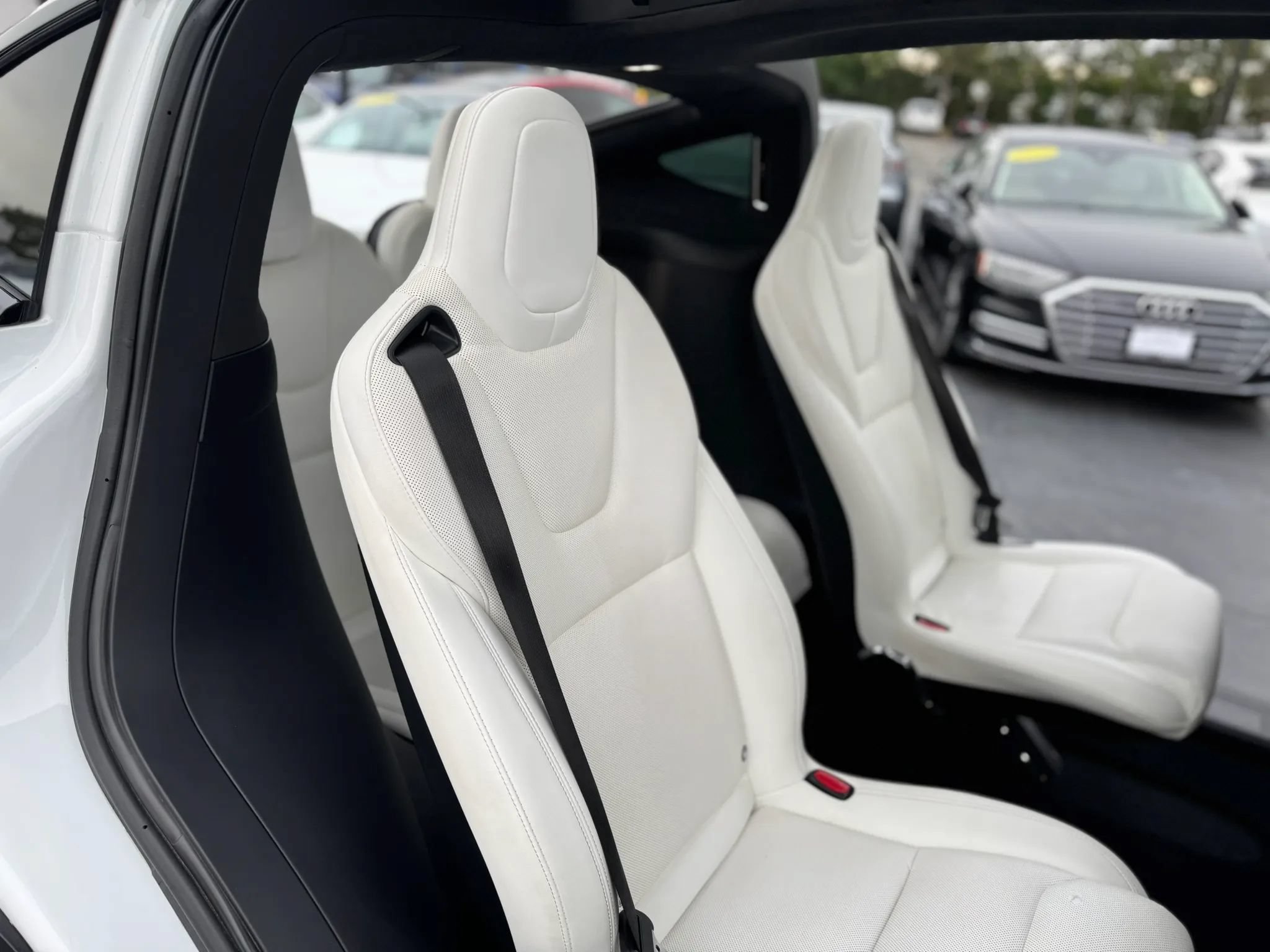 Used 2022 Tesla Model X AWD/4WD image 16