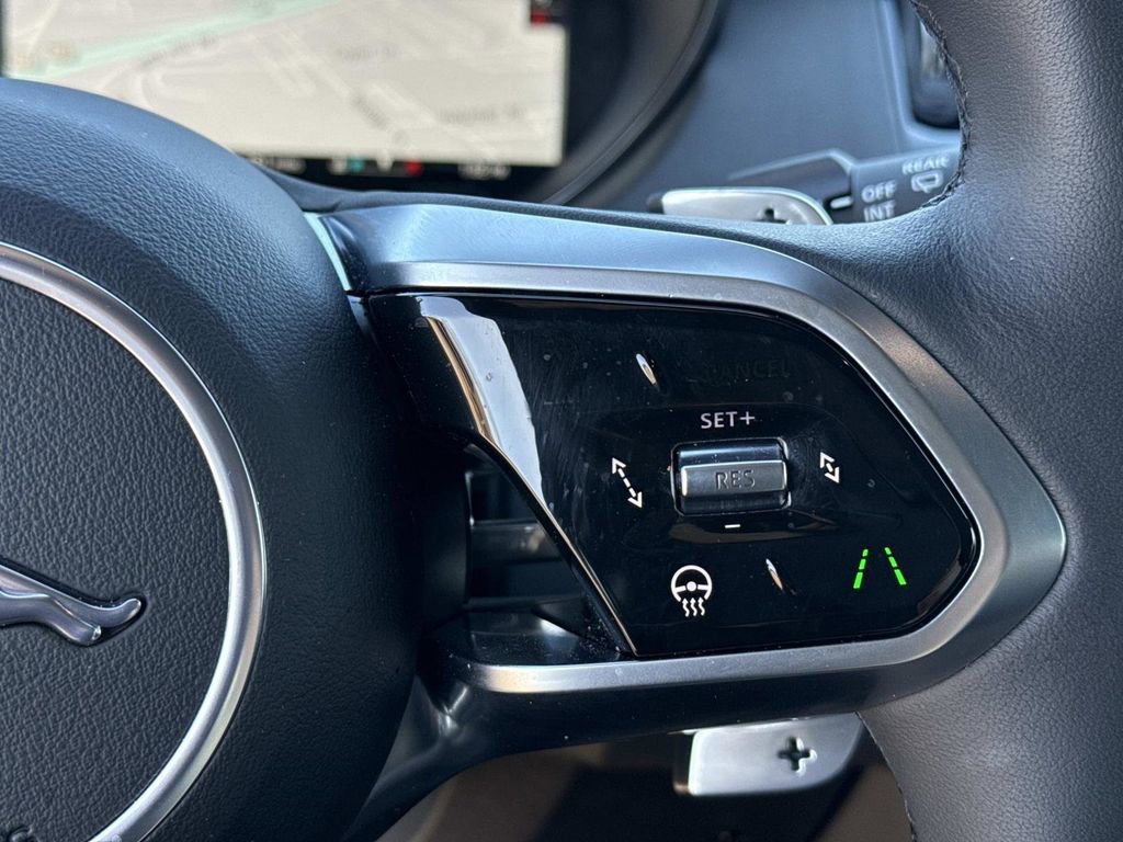 Used 2024 Jaguar E-PACE R-Dynamic SE image 28
