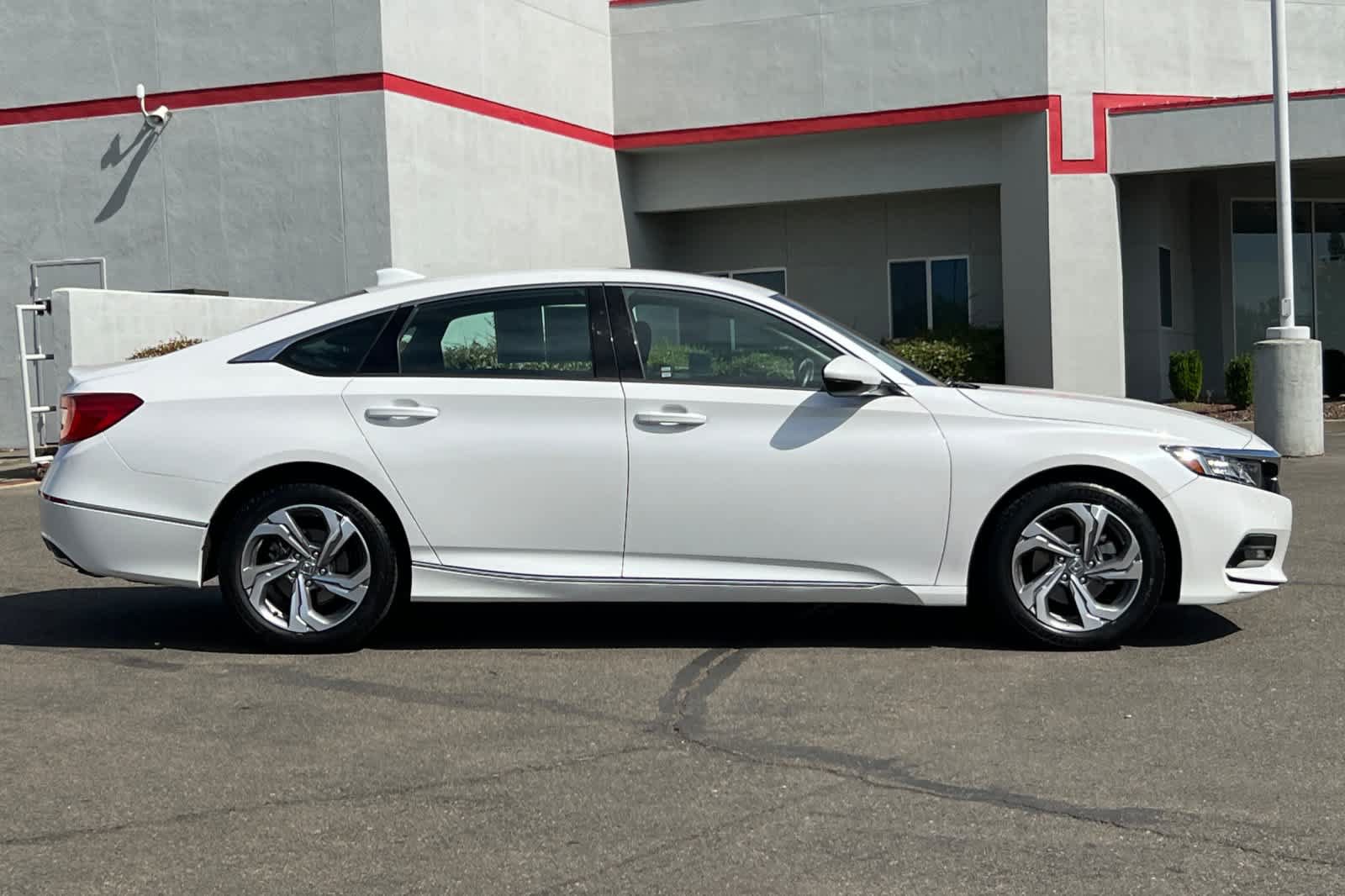 Used 2019 Honda Accord EX-L image 6