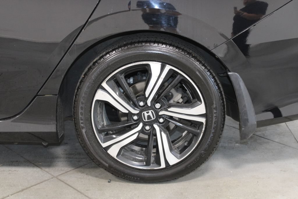 Used 2016 Honda Civic Touring image 14