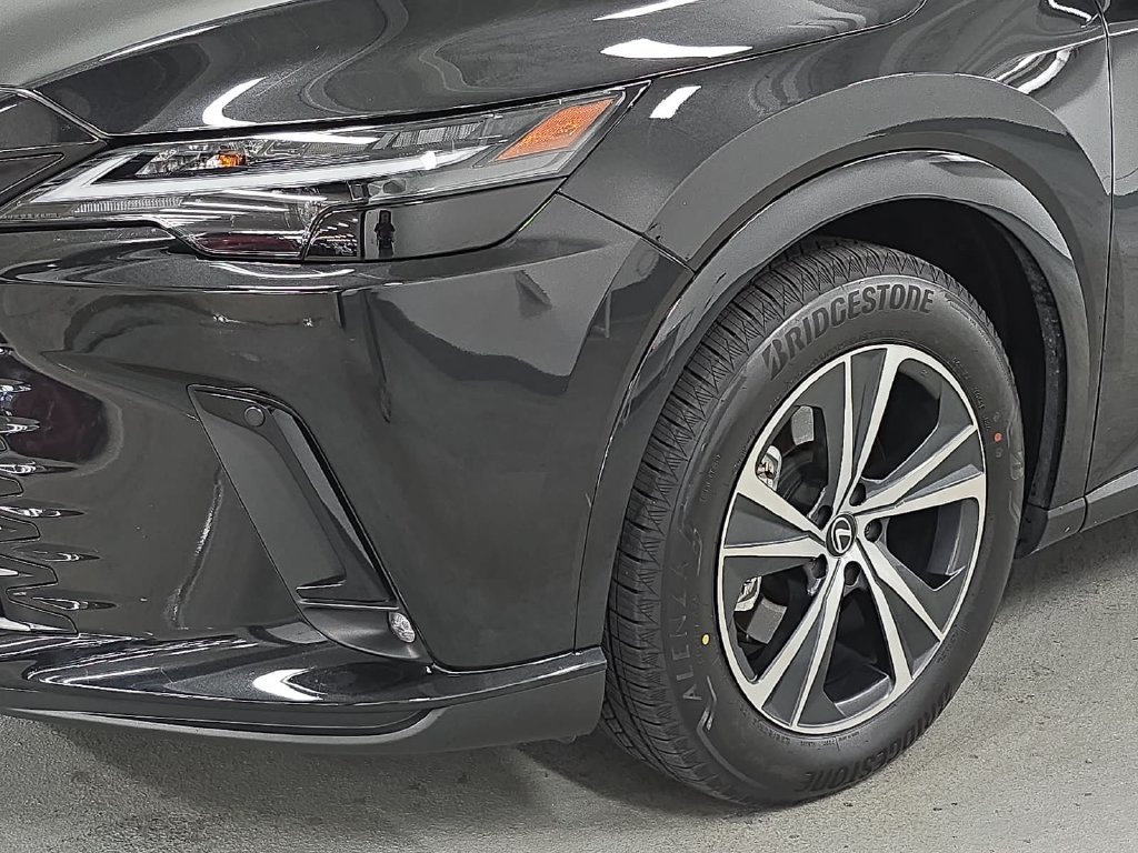 Used 2024 Lexus RX 350 Premium w/ Accessory Package (Z1) FWD image 11