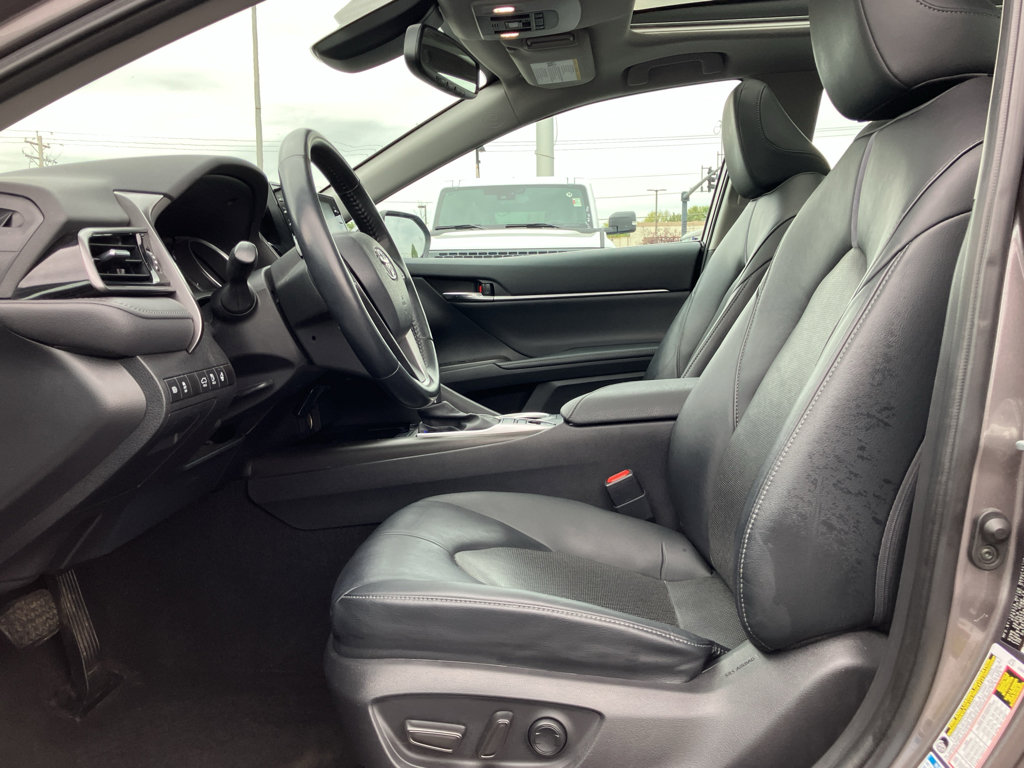 Used 2021 Toyota Camry XLE w/ Navigation Package image 30