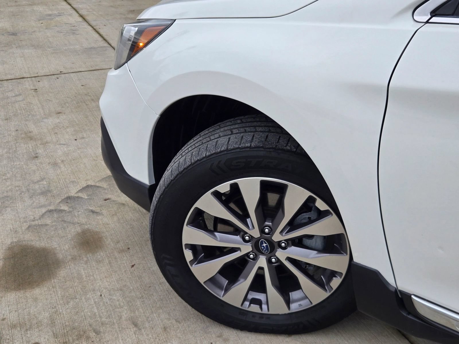 Used 2018 Subaru Outback 3.6R Touring w/ Popular Package #3 AWD/4WD image 34