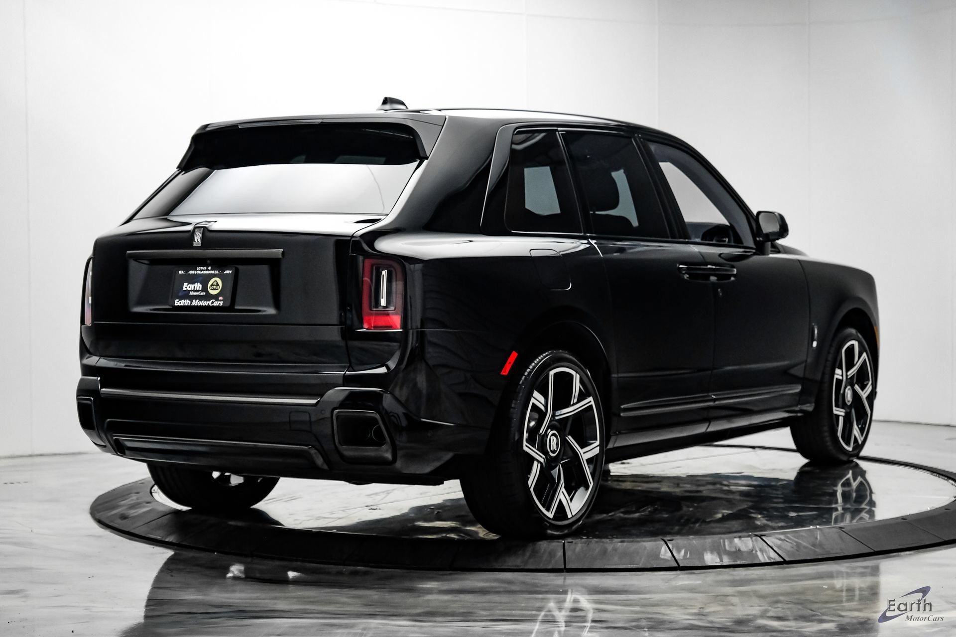 Used 2026 Rolls-Royce Cullinan Black Badge AWD/4WD image 19