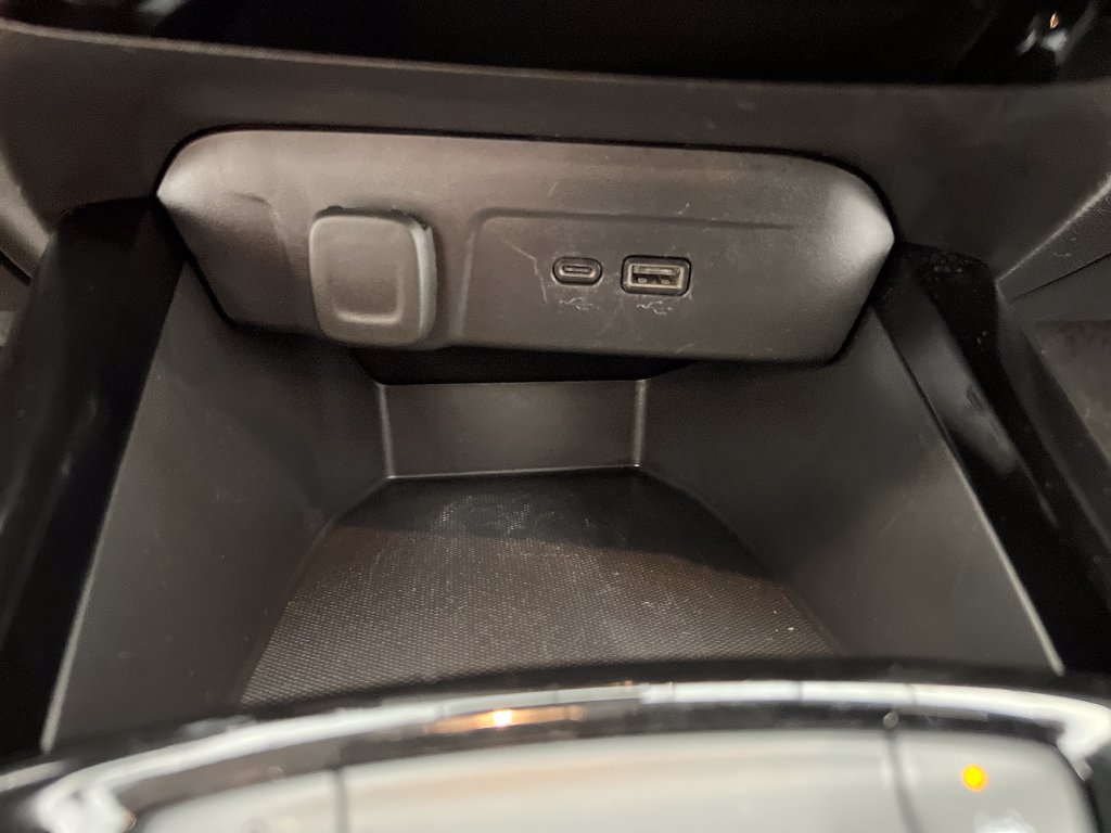Used 2025 Chevrolet Trax LT FWD image 52