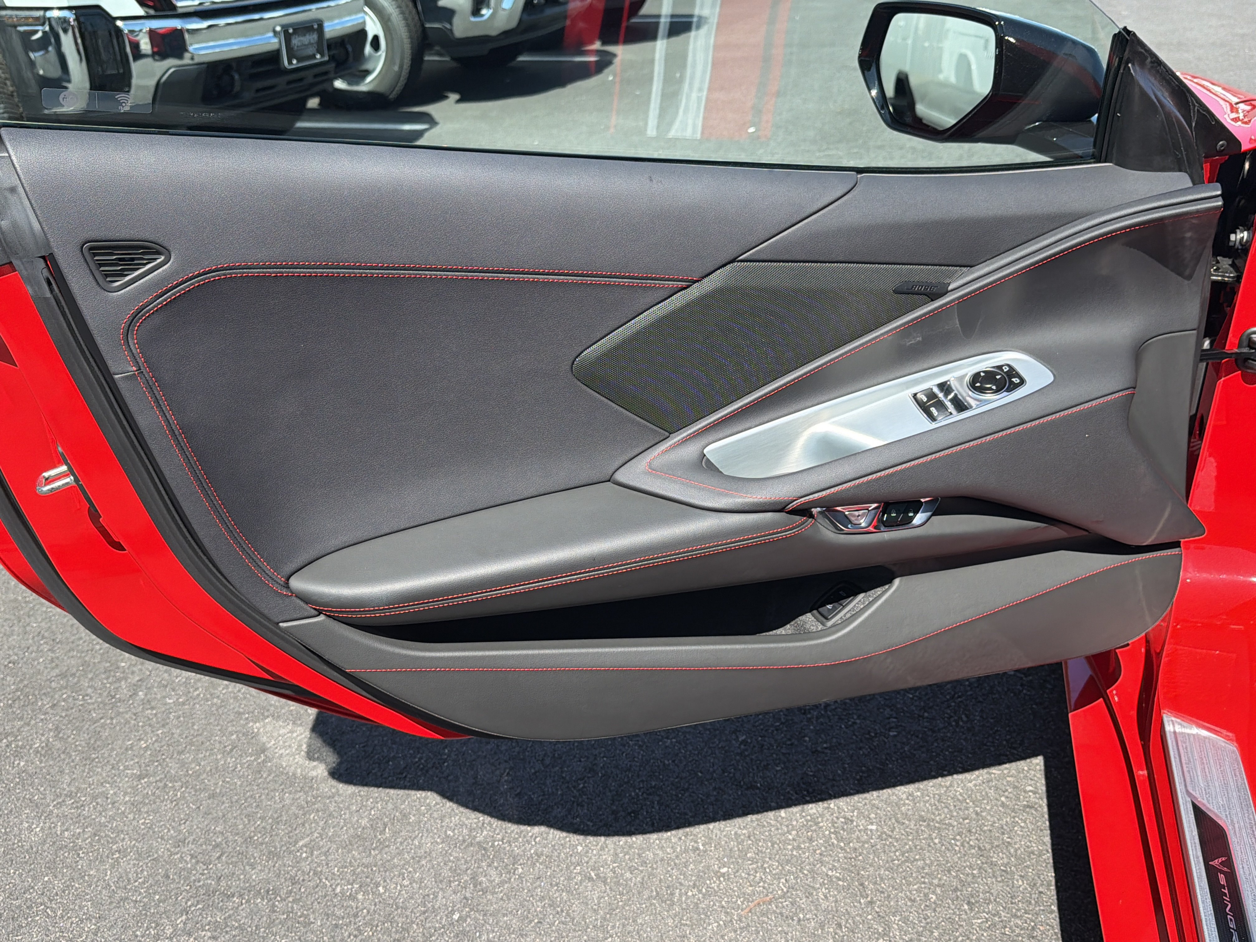 Used 2022 Chevrolet Corvette Stingray Coupe w/ Z51 Performance Package RWD image 14
