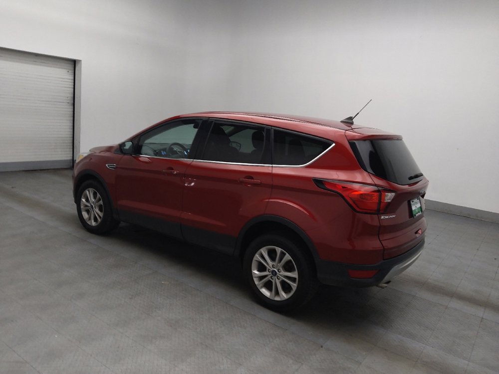 Used 2019 Ford Escape SE image 3