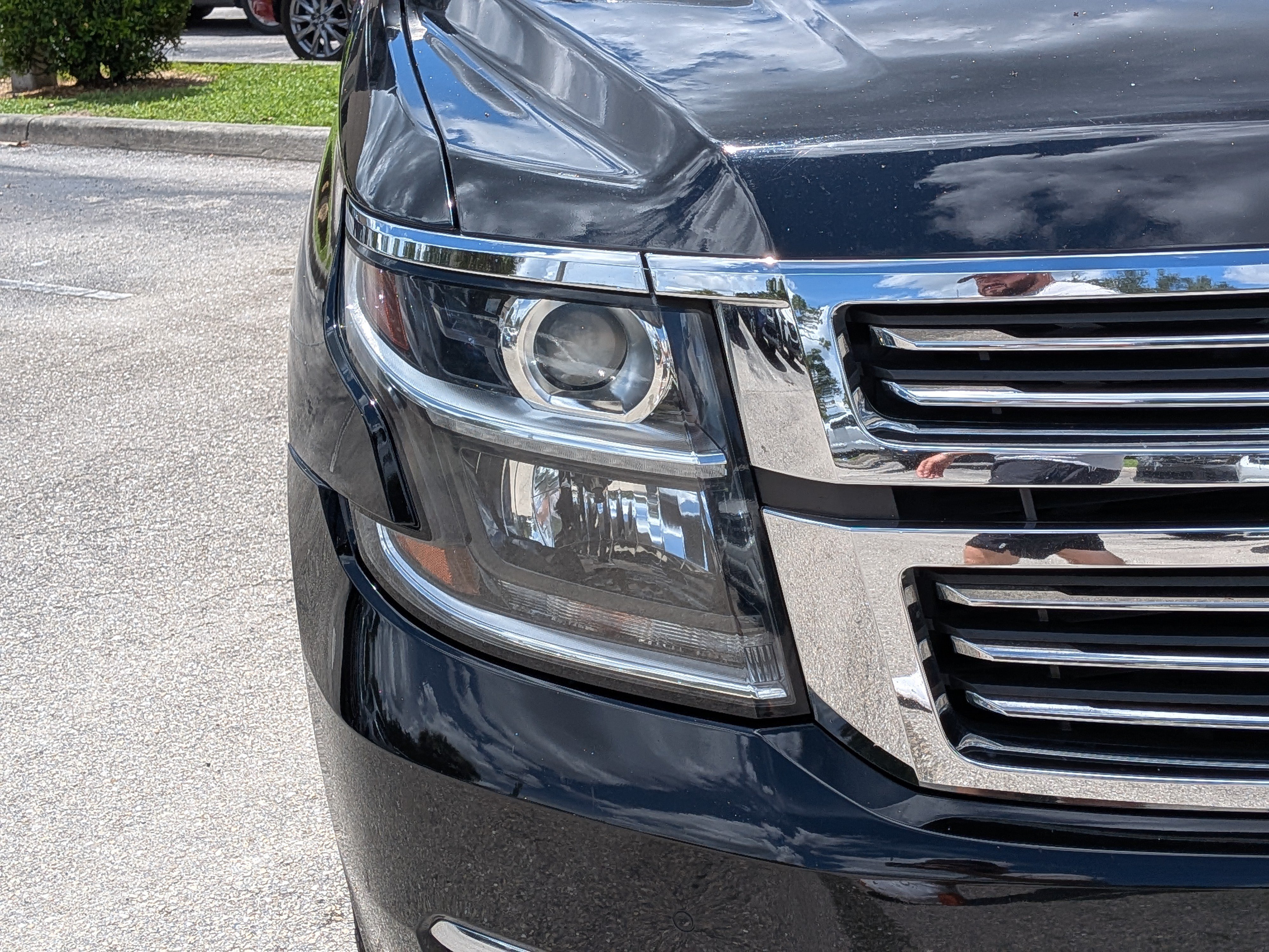 Used 2019 Chevrolet Suburban Premier AWD/4WD image 10