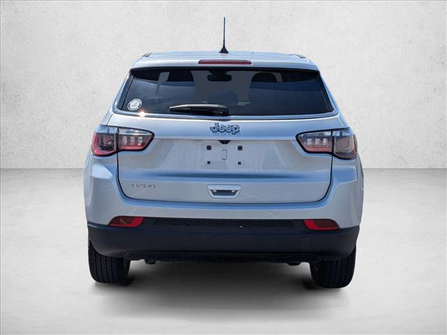 Used 2024 Jeep Compass Sport image 6