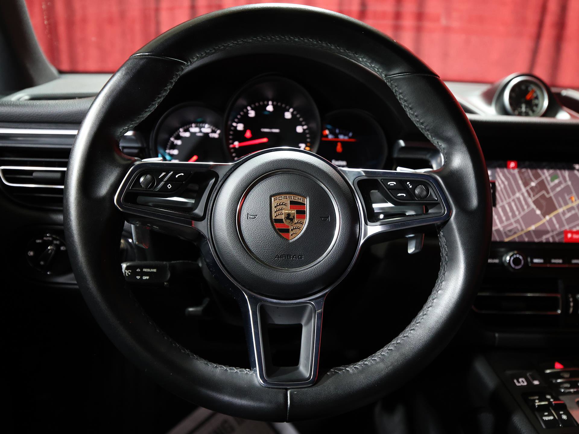 Used 2019 Porsche Macan image 16