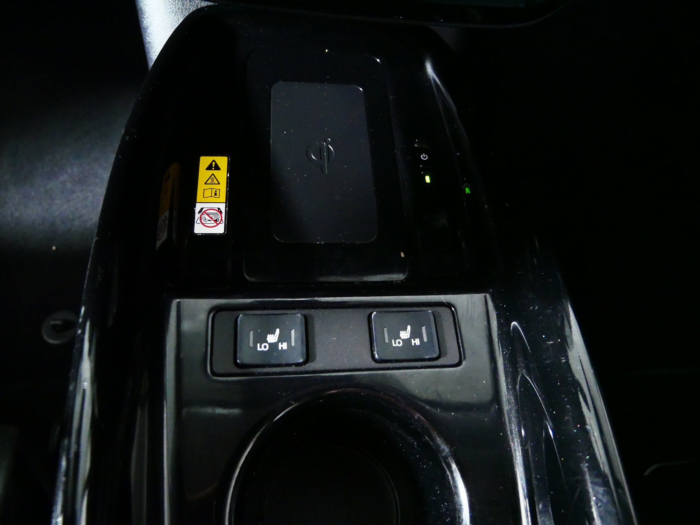 Used 2022 Toyota Prius Prime XLE FWD image 30
