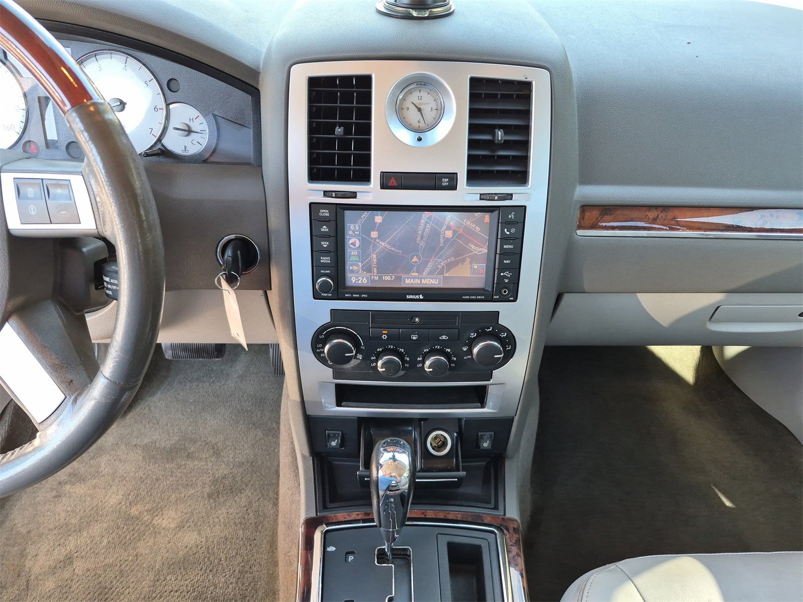 Used 2008 Chrysler 300 C w/ Navigation & Sound Group II image 28