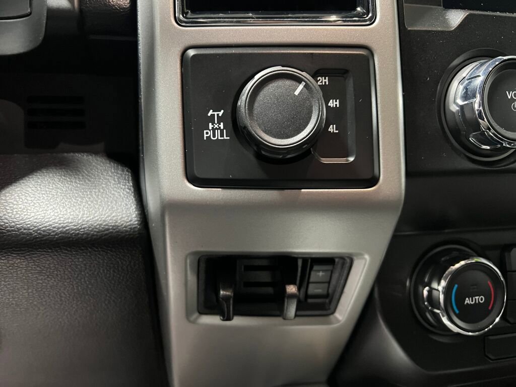 Used 2021 Ford F250 Lariat w/ Chrome Package image 12