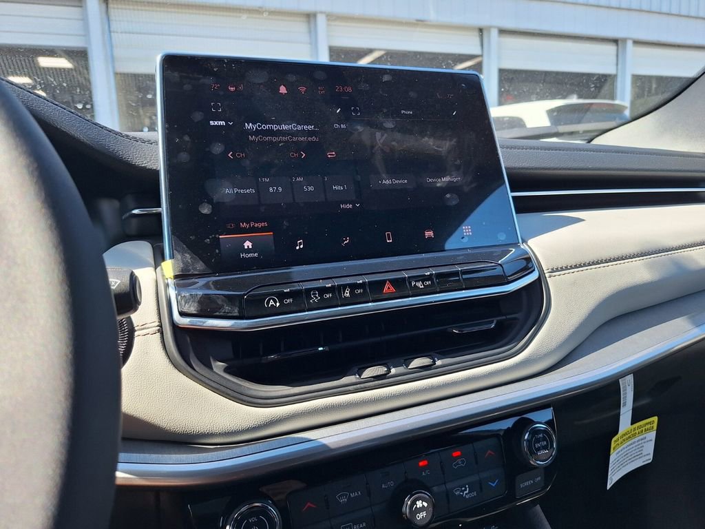 New 2026 Jeep Compass Limited image 18