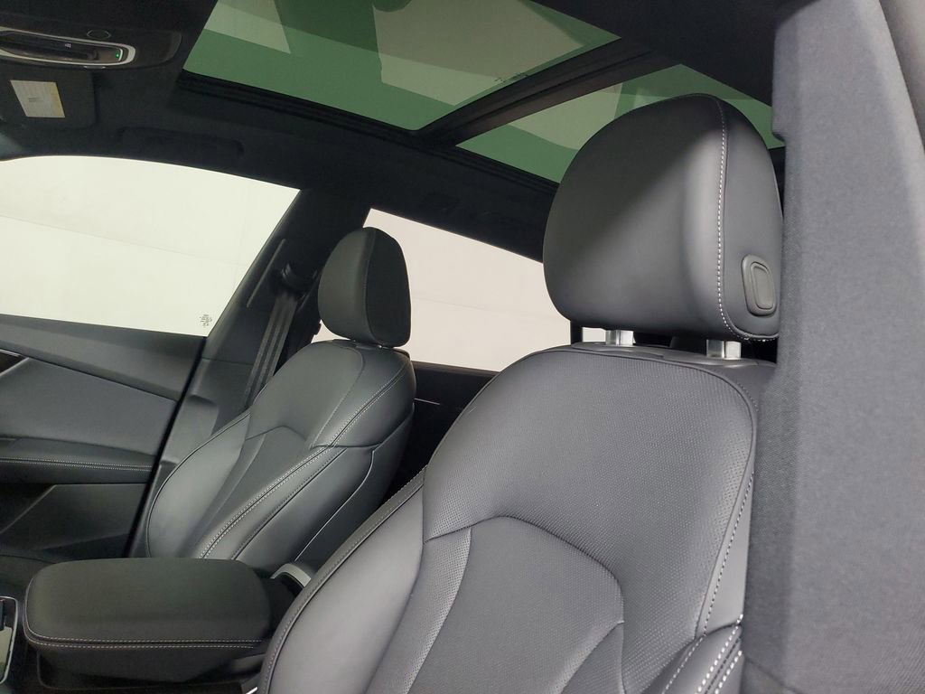 Used 2026 Audi Q8 Prestige image 23