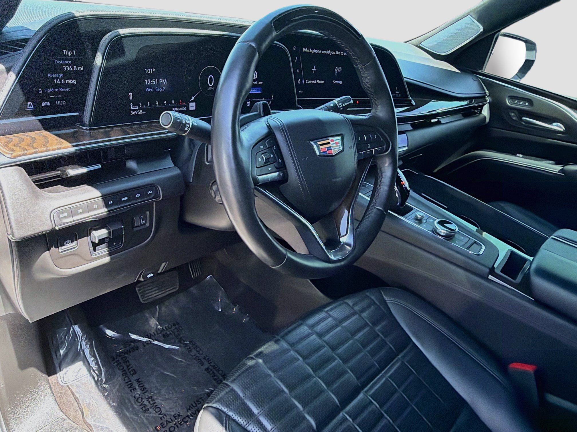 Certified 2023 Cadillac Escalade Sport Platinum w/ LPO, ONYX Package AWD/4WD image 9